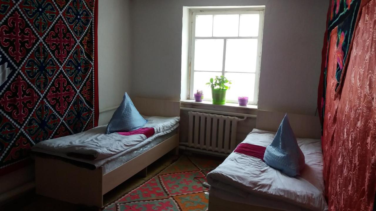 Happy Hostel In Kochkor Luaran gambar