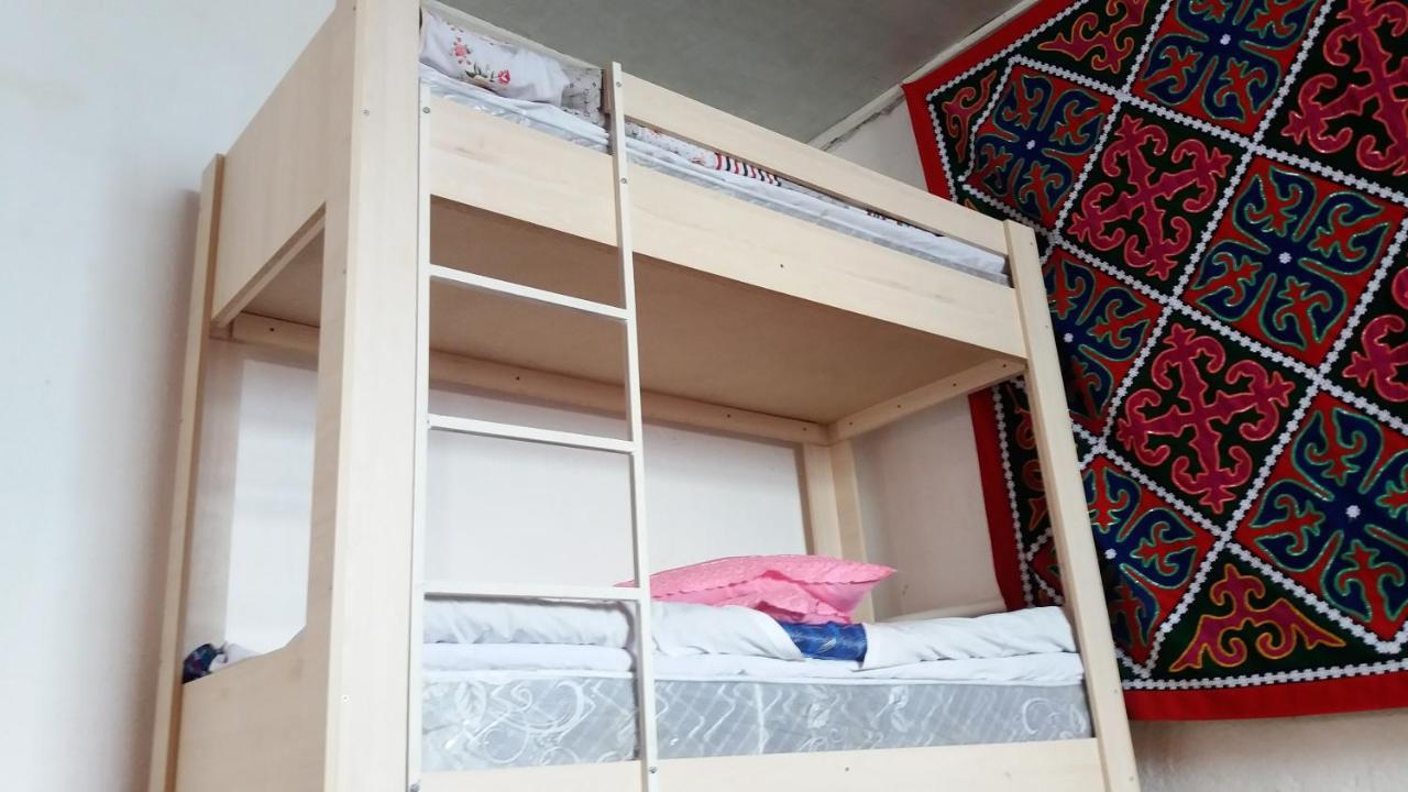Happy Hostel In Kochkor Luaran gambar