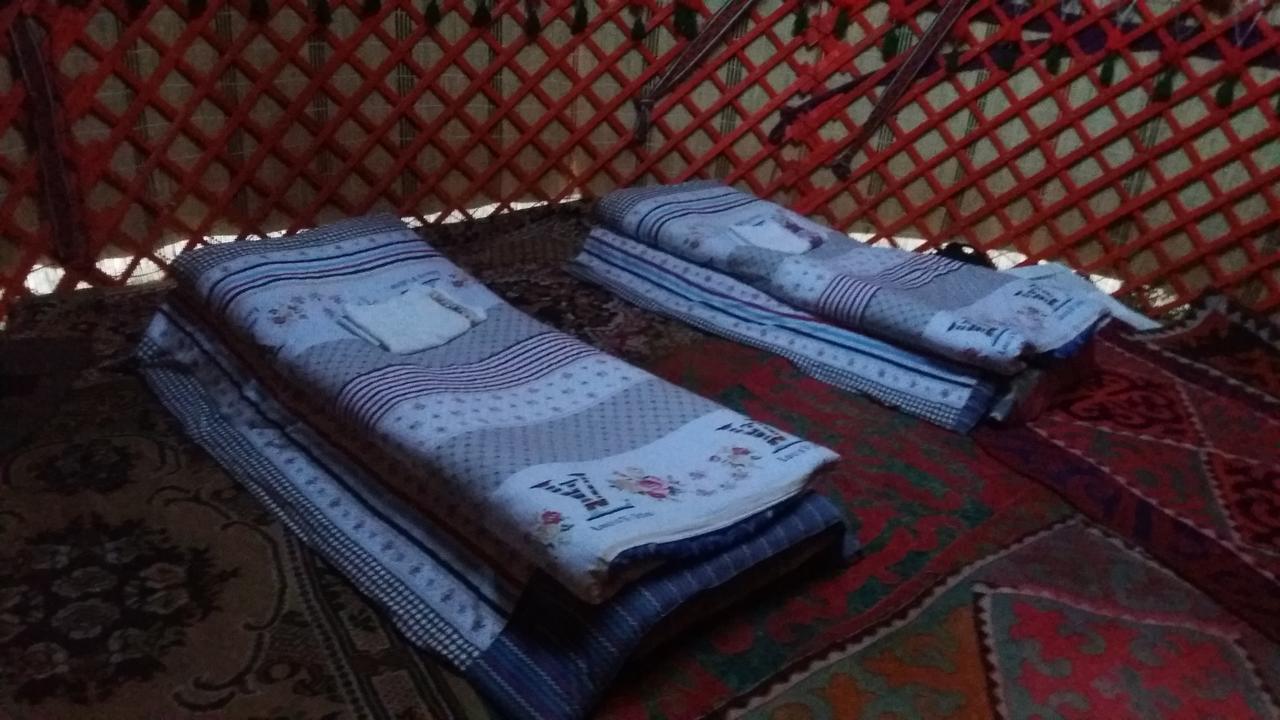 Happy Hostel In Kochkor Luaran gambar