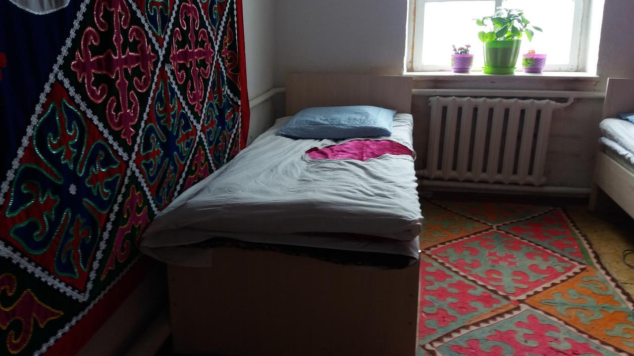 Happy Hostel In Kochkor Luaran gambar