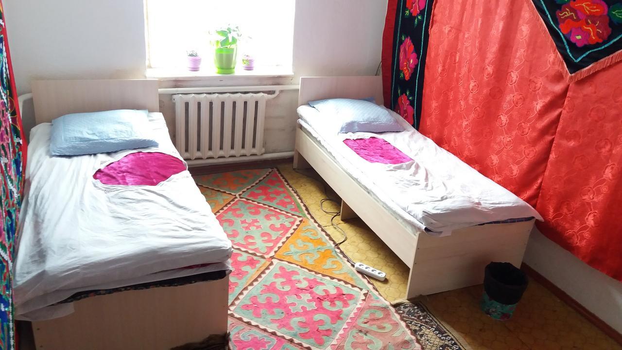 Happy Hostel In Kochkor Luaran gambar