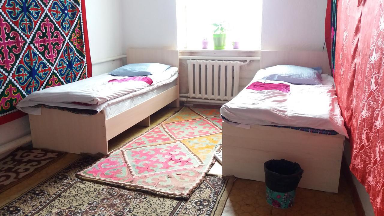 Happy Hostel In Kochkor Luaran gambar