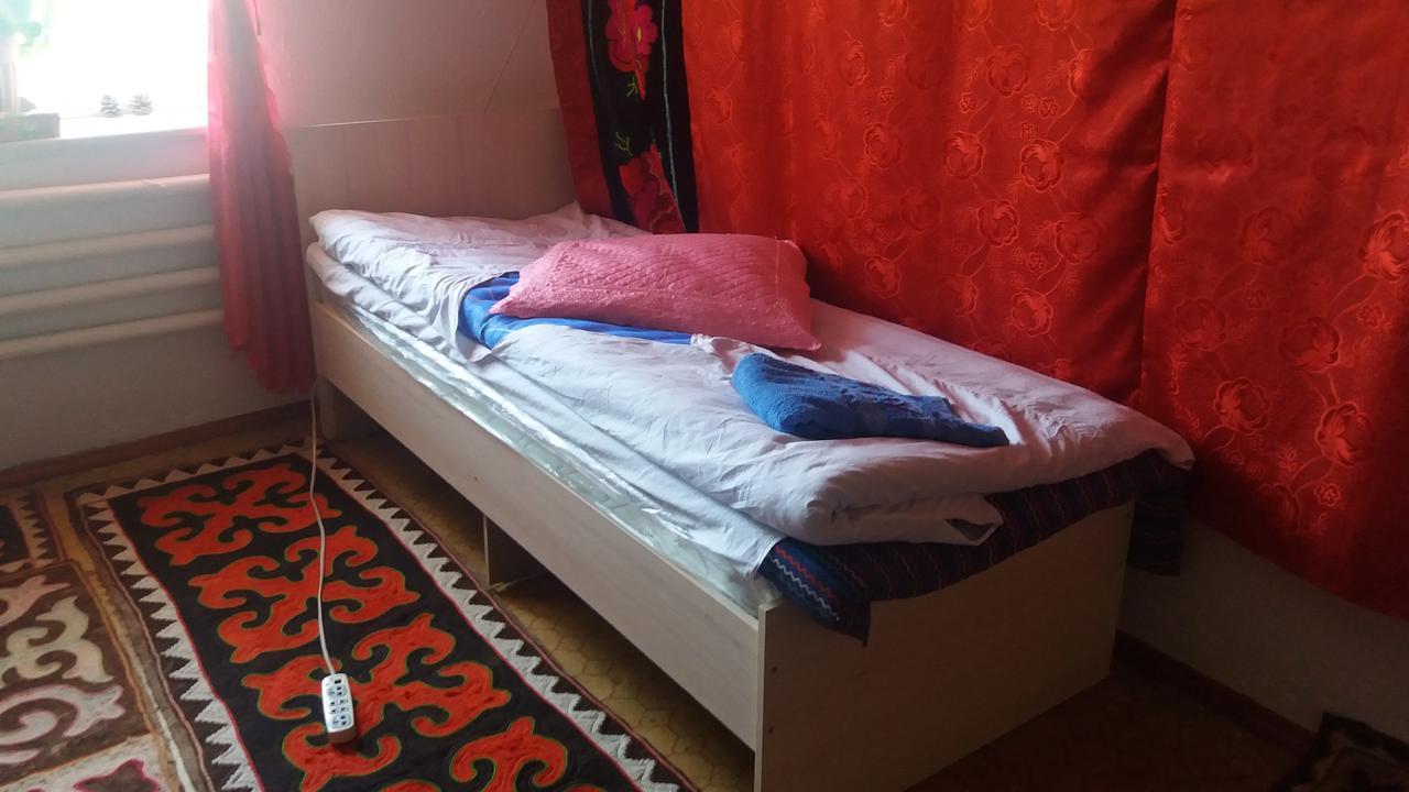 Happy Hostel In Kochkor Luaran gambar