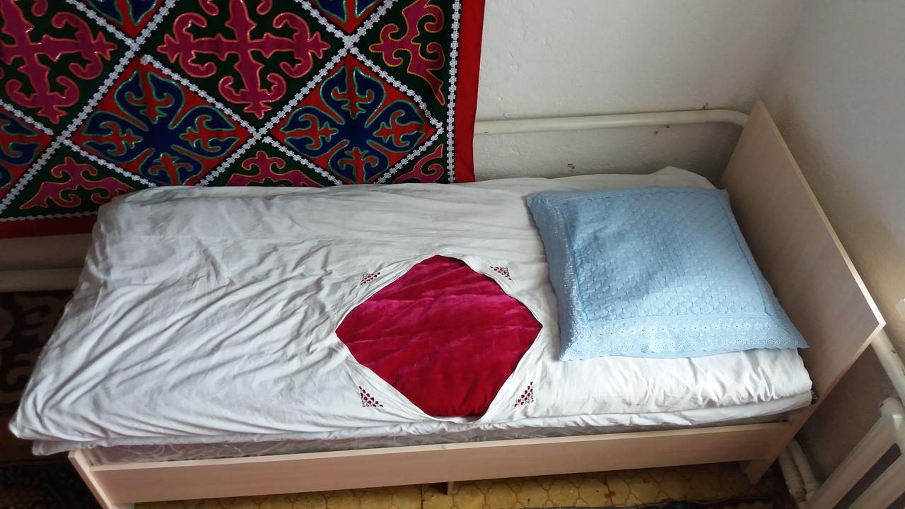Happy Hostel In Kochkor Luaran gambar