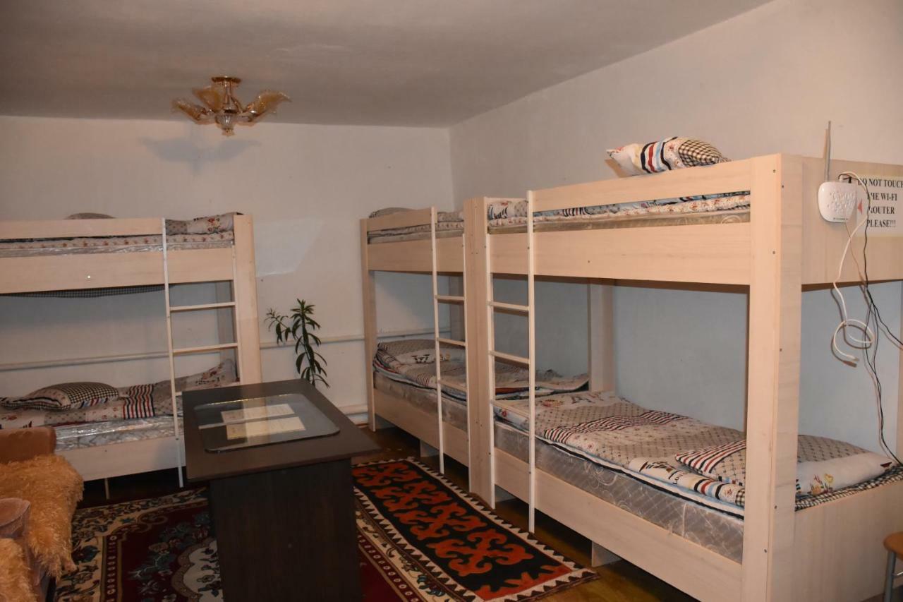 Happy Hostel In Kochkor Luaran gambar